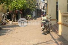 Sẵn 30m2 đất lô góc tặng nhà c4 có giá 1.7 tỷ ở đường an dương vương quận tây hồ