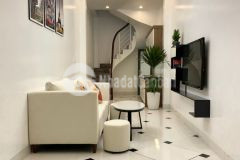 Cực hiếm bán nhà ngã tư sở, 27m, 5t, 3 ngủ, ô tô 5m, kd, nhỉnh 3 tỷ