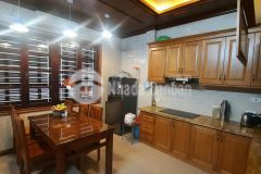 Bán nhà lạc long quân. 3 bước ra mặt phố. dt 45m. 5 tầng. mt 4m. nhỉnh 6 tỷ. lh 0977717488