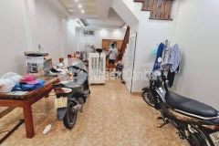 Nhà đẹp, ở ngay phố cự lộc, thanh xuân 38m2x5t, mt 3.8m, nhỉnh 4 tỷ.