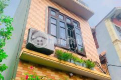 Á hậu lên ngôi ô tô đỗ cửa nhà thuộc p.ngọc thuỵ 35m2 4t nhỉnh 2 tỷ.