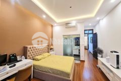 Bán gấp nhà nguyễn văn huyên 40m2 5 tầng cực đẹp ở luôn