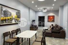 Với hơn 2 tỷ có nhà ở ngọc khánh 33m2 ngõ ba gác 40m ra phố