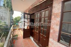 Cho thuê nhà âu cơ 100m x 2,5 tầng, 2 phòng ngủ, nhà sân vườn.