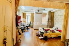 Bán nhà đẹp 6.8 tỷ phố hào nam,đống đa,dt50m2,4tầng.lh 0964046308