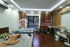 Nhà dương quảng hàm dt lớn kd tốt nt đẹp ở luôn