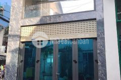 Cần bán nhà gấp 28m2 ở cmt8 nhà 3 tầng hẻm xe hơi giá 3tỷ 8