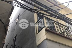 Bán nhà 1 ngõ 102 nguyễn đình hoàn lô góc, ngõ thông, ô tô đỗ dt 32m6 tầng5.2 tỷ