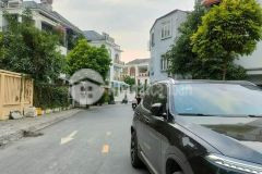 Biệt thự kđt thành phố giao lưu phạm văn đồng, 4 tầng 200m2 mặt tiền 9m, 52.5 tỷ.