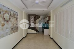 Nhà gần chợ thạch bàn, 30m2 xây 5 tầng chỉ 2.9 tỷ