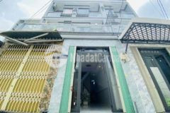 Nhà 3 lầu sân thượng 4 phòng mặt tiền hẻm htp