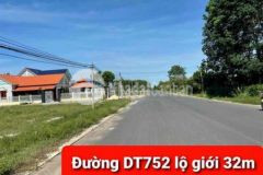 Bán 2 lô đất liền kề mặt tiền đường nhựa 32m dt752
