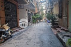 Cực hiếm,bán nhà trần quốc hoàn,ô tô tránh,vỉa hè,45m,4t,4m,giá 9.5 tỷ lh hải 0966866250