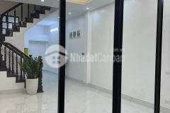 Bán gấp nhà ngõ 34 dịch vọng hậu 40m2 x 5t, 30m ô tô cực hiếm 5.2 tỷ