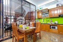 Bán cả tòa ccmn ô tô 6 tầng bán gấp