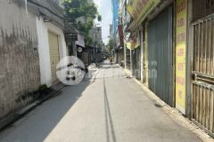 Ban đât kinh doanh ơ cưu viêt 2, trâu quy, đang cho thuê 20trthang, dt 188m2