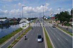 Bán lô đất 55m tọa lạc trên đại lộ võ văn kiệt.gần chợ hồ ngọc lãm,sổ gốc có sẵn