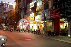 Chính chủ nhờ bán nhà mặt phố kim mã ba đình. dt 55m2. mt 4,6m. giá 35 tỷ. lh 0977717488