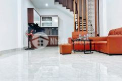 Chủ nhà phá sản, bán gấp nhà thụy khuê 35m2, 5 tầng, full nội thất, nhỉnh 3 tỷ.