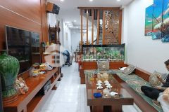 Nha trương chinh thanh xuân 38m2, 5 tâng, măt tiên 3.8m, gia 3.99 ty, 10m ra ô tô.