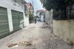 Cần tiền bán gấp 111m2 vuông vắn. đang có nhà cấp 4 cho thuê 4tr1 tháng có dòng tiền ổn định.