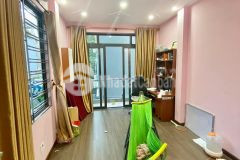 Cực hot cần bán nhà trần quốc hoàn, cầu giấy 50m 5 tầng 11,x tỷ ô tô