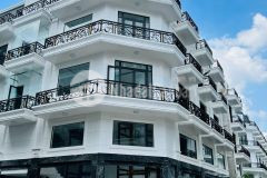 Nhà phố hoàn thiện trung tâm q12, 3 lầu 225m2 4 tỷ 7 shr có bank hổ trợ