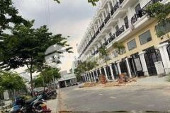 Nhà 4 lầu ngay cầu vượt ngã tư dtsd 26