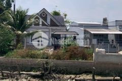 Vị trí cách bến xe cần thơ 1,5km, đh tây đô 500m, chợ nổi cái răng 500m. diện tích 457m2, nhà