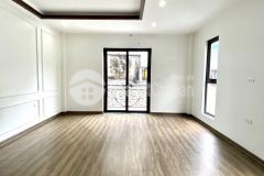 Bán nhà lang hạ, đống đa, dt 41m x5t, mt 4,5m. giá 4,6 tỷ.