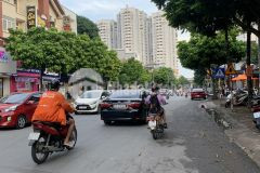 Bán nhà liền kề nguyễn văn lộc 90m 4 tầng 1 hầm gara 2 ô tô kinh doanh vỉa hè 2 bên gía 15.8 tỷ