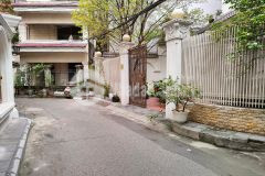 Bán biệt thự sân vườn cầu giấy 185m2 cực đẹp, hiếm, gần phố 4t mặt tiền 10m 35 tỷ.