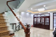 Bán nhà phố hoàng ngân thanh xuân, ô tô lô góc ngõ thông 42m2 5t hơn 6 tỷ.