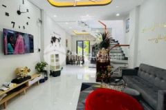 Nhà 3 tầng lê văn sỹ p 12 q 3 sổ hồng