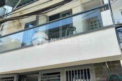 Nhà quang trung ngay vòng xoay gần sân bay giá 3 9