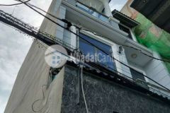 Nhà đẹp đúc 2lau ngay gần ủy ban phường tx khu vip