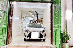 Gấp định công ôtô tránh ôtô vào nhà giá 5 155 tỷ