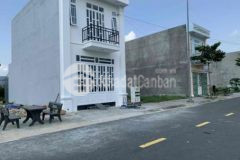 Chủ bể nợ cần bán gấp căn nhà ngay chợ bến cát