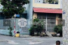 Aboe. tb ô tô vào nhà p4, tân bình ngang 5.3m 69m2 chỉ nhỉnh 140trm2. qua sử dụng. chủ khô