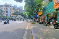 Bán nhà mặt đường gần.giang văn minh vỉa hè rộng kd đỉnh dt55m2 giá 22.7 tỷ.