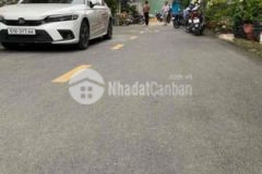 Nhà trần thị hè đường 8 m nhà 3 lâu sạch đẹp