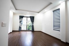 Bán nhà 7 ngách 32 ngõ 89 lạc long quân, 30m ra ô tô, ngõ thông, dt 34m5 tầng4.8 tỷ