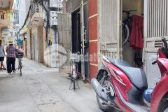 Bán gấp nhà đường láng, đống đa, lô góc, ngõ thông, gần phố, dt 70m2 x4t, giá 7.2 tỷ