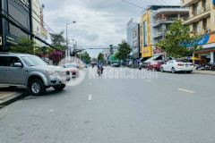 Cho thuê nhà 3 lầu trống suốt, mặt tiền đường trần văn khéo, chiều ngang hơn 8m