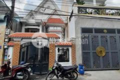 Bán nhà sổ riêng kdbb tại dĩ an gần ngã 3 ông xã