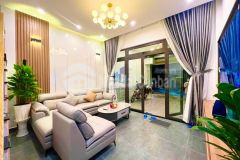 Bán căn nhà có kiểu dáng diện đại kqh trần anh tông phường 8 tp.đà lạt