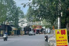 Cho thuê nhà nguyên căn mới xây, nhà mặt tiền đường đồng văn cống, giá dưới 15 triệu