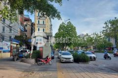 Nguyễn văn huyên cầu giấy gara oto kd ở sướng