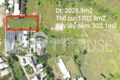 2025m2 đườg 27 nguyễ xiển sát vin có 322m2 thổ cư