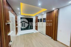 Bán gấp nhà phường 8, xe hơi đỗ cổng, 3t, 4pn, nhà đẹp ở ngay